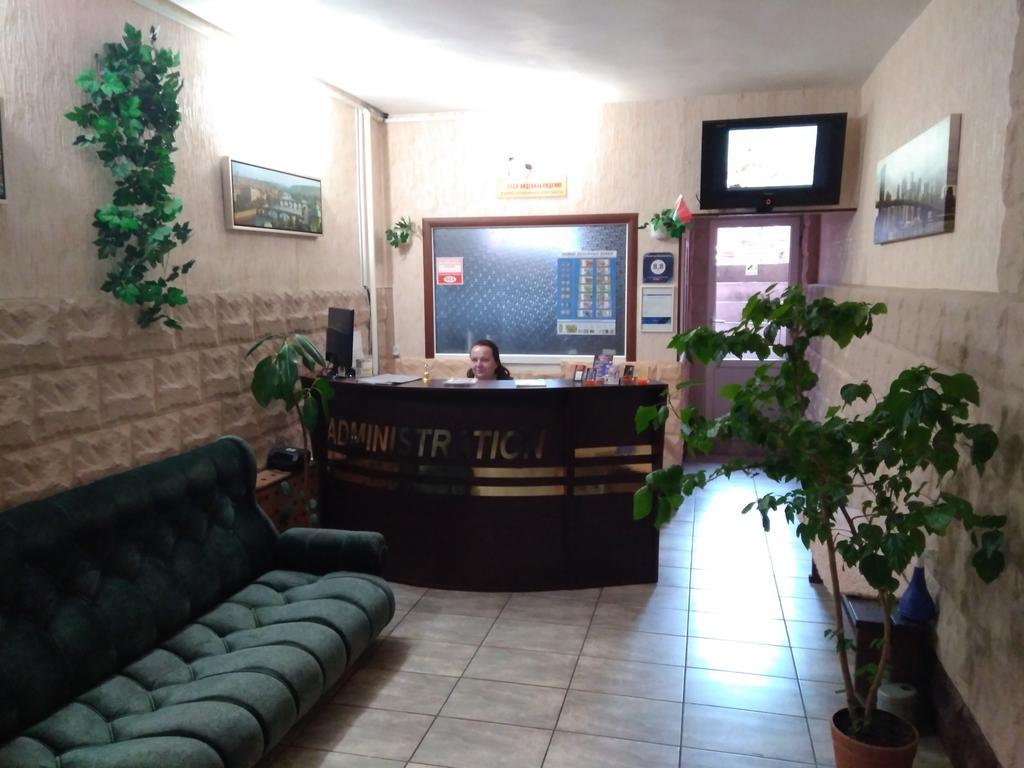 Hostel 3 Stars Na Oktyabryskoy Vitebsk Bagian luar foto
