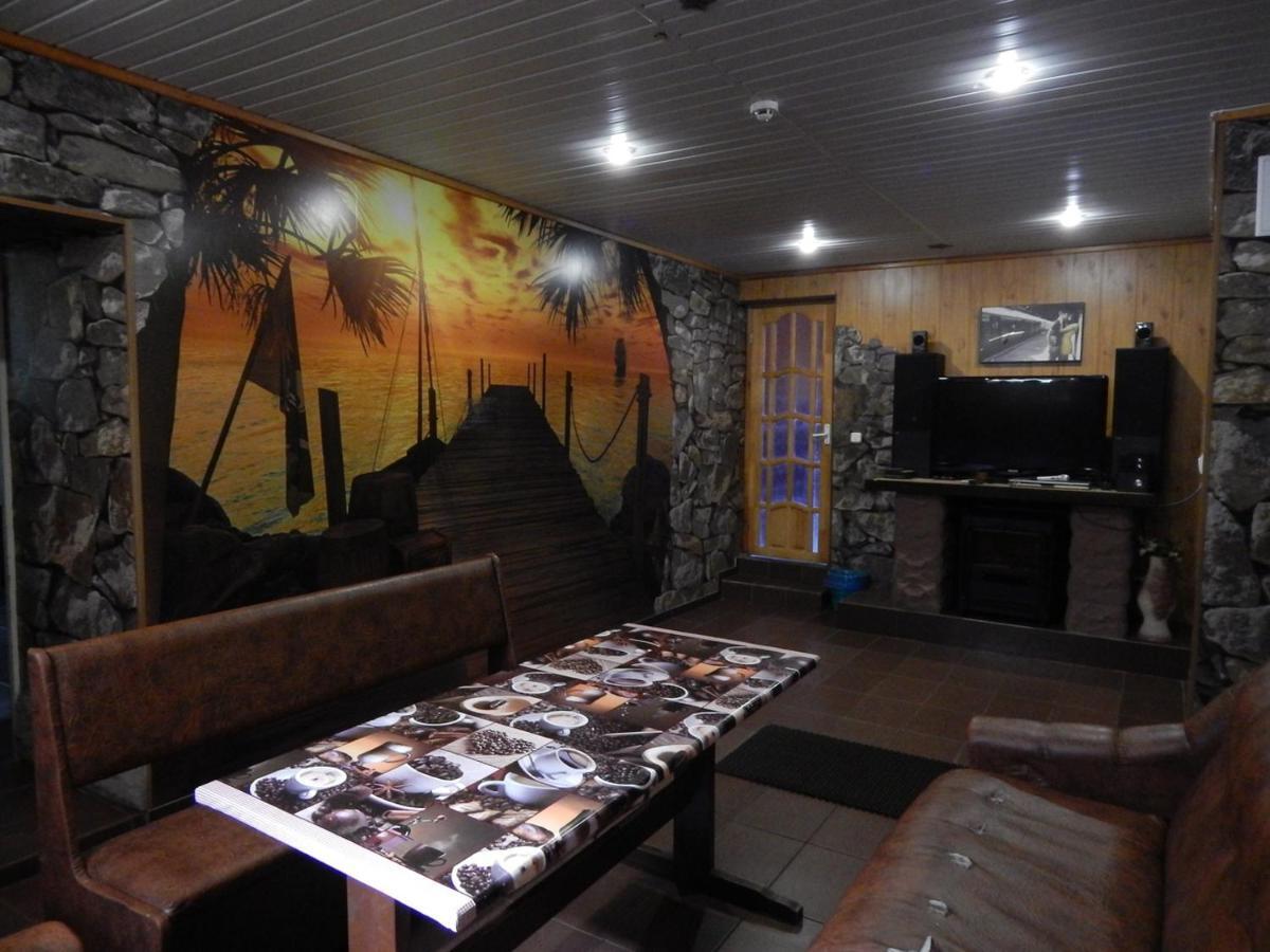 Hostel 3 Stars Na Oktyabryskoy Vitebsk Bagian luar foto